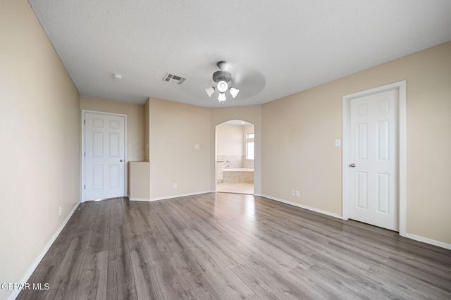 10933 Bullseye Street, El Paso, TX 79934