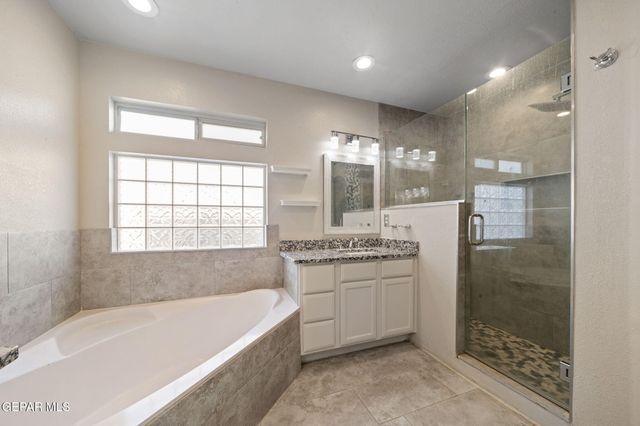 10933 Bullseye Street, El Paso, TX 79934