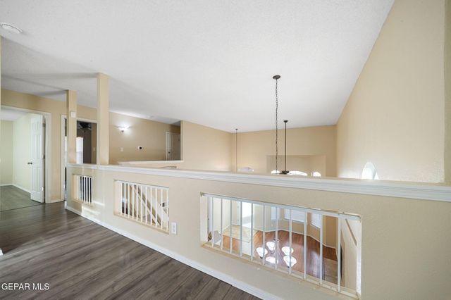 10933 Bullseye Street, El Paso, TX 79934