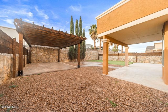 10933 Bullseye Street, El Paso, TX 79934