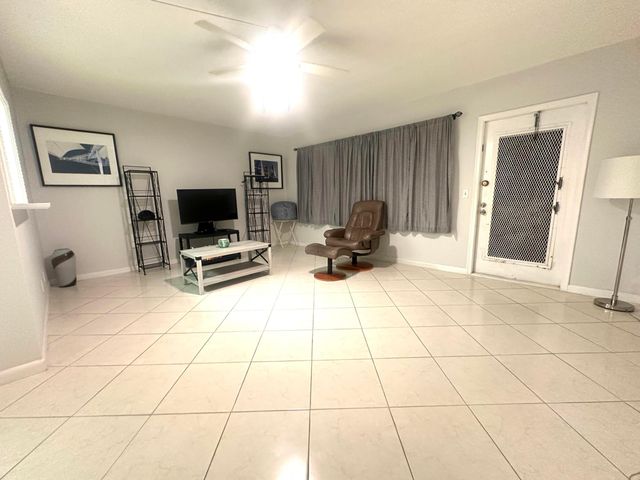4007 Ellesmere A 4007, Deerfield Beach, FL 33442