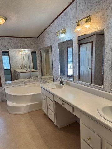 1605 Rowland Drive, Summerton, SC 29148