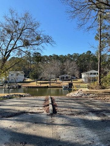 1605 Rowland Drive, Summerton, SC 29148