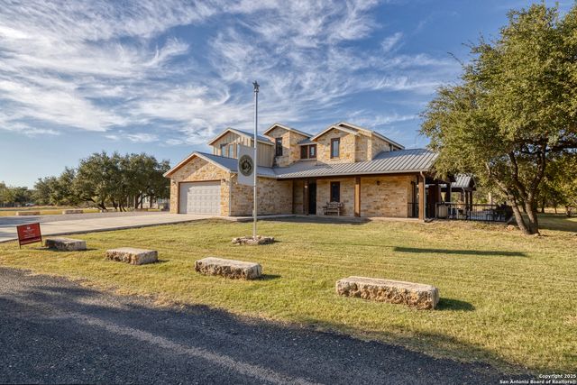 236 Tequila Sunrise, Concan, TX 78838