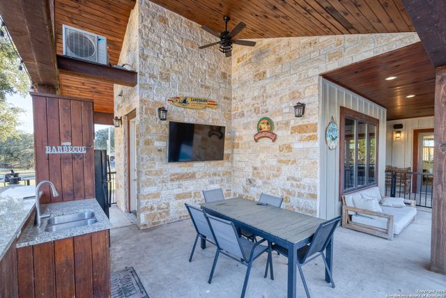 236 Tequila Sunrise, Concan, TX 78838