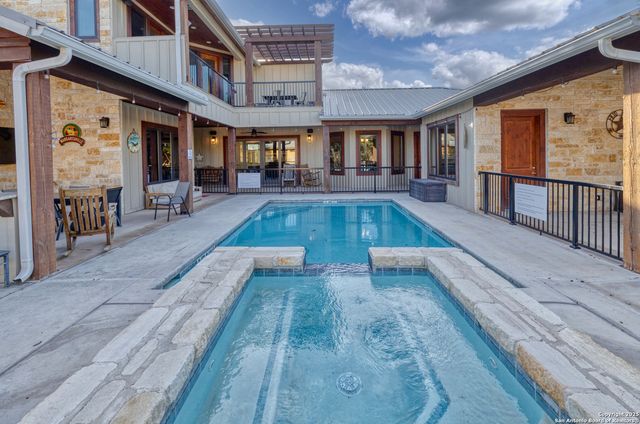 236 Tequila Sunrise, Concan, TX 78838