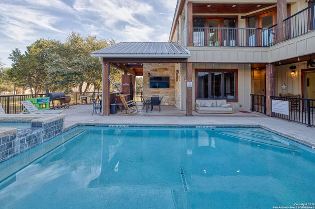 236 Tequila Sunrise, Concan, TX 78838