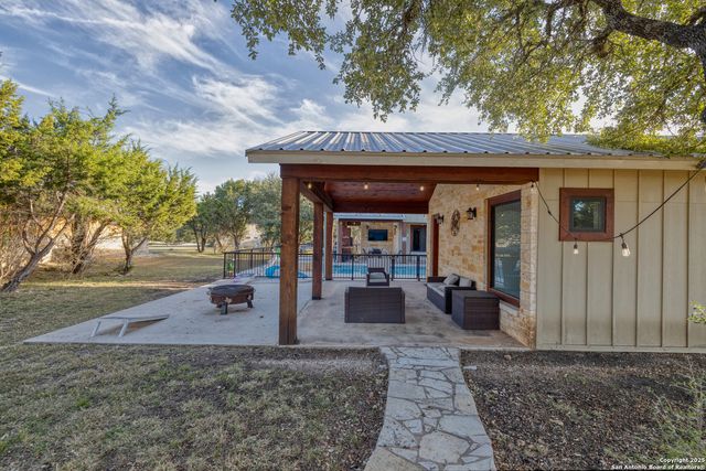 236 Tequila Sunrise, Concan, TX 78838