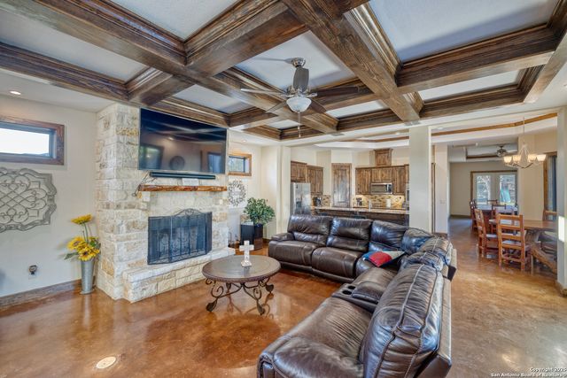 236 Tequila Sunrise, Concan, TX 78838