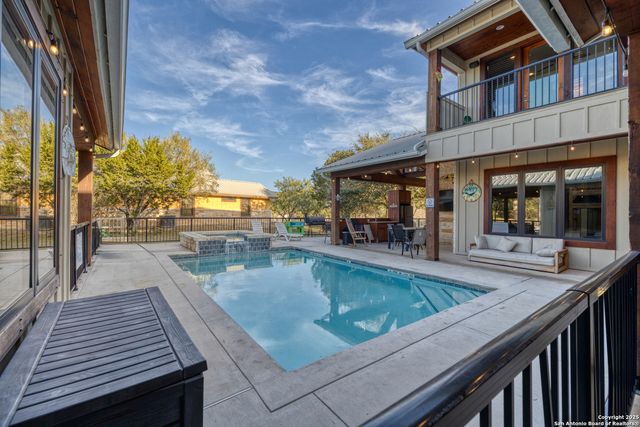 236 Tequila Sunrise, Concan, TX 78838