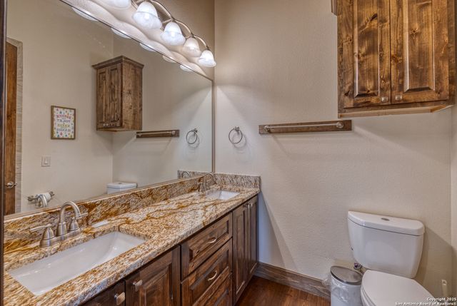 236 Tequila Sunrise, Concan, TX 78838