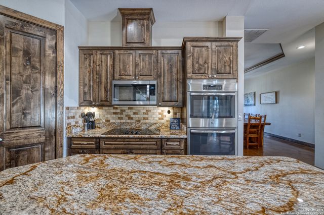 236 Tequila Sunrise, Concan, TX 78838