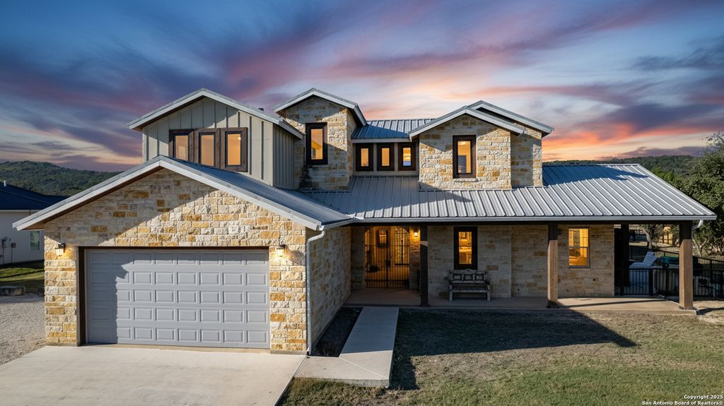 236 Tequila Sunrise, Concan, TX 78838