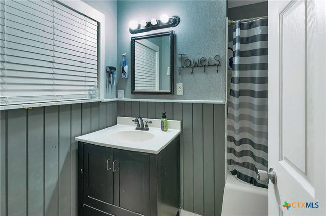 526 Fairmont Street, Port Lavaca, TX 77979