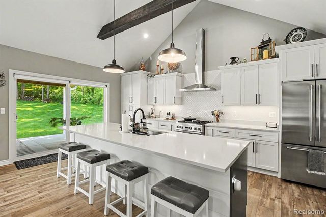 4112 Prairie Rose Drive, Howell, MI 48843
