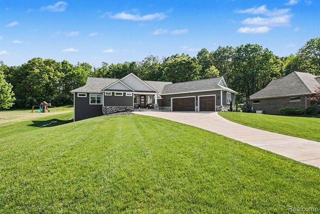 4112 Prairie Rose Drive, Howell, MI 48843