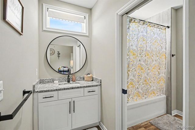 4112 Prairie Rose Drive, Howell, MI 48843
