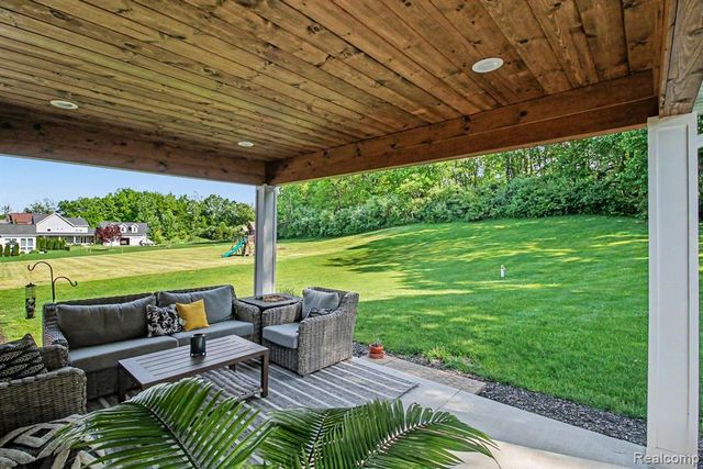 4112 Prairie Rose Drive, Howell, MI 48843