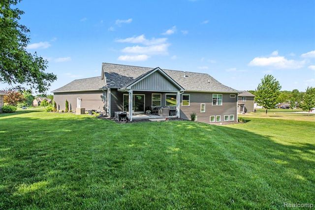 4112 Prairie Rose Drive, Howell, MI 48843