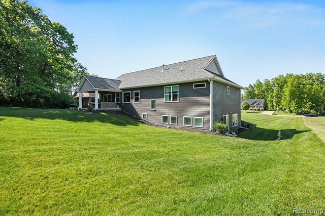 4112 Prairie Rose Drive, Howell, MI 48843