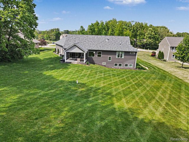 4112 Prairie Rose Drive, Howell, MI 48843