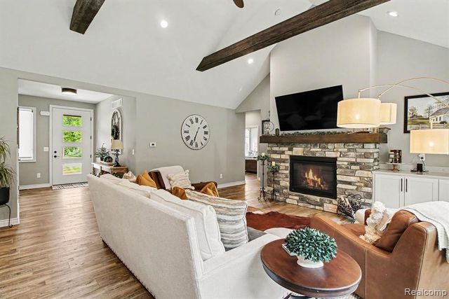 4112 Prairie Rose Drive, Howell, MI 48843