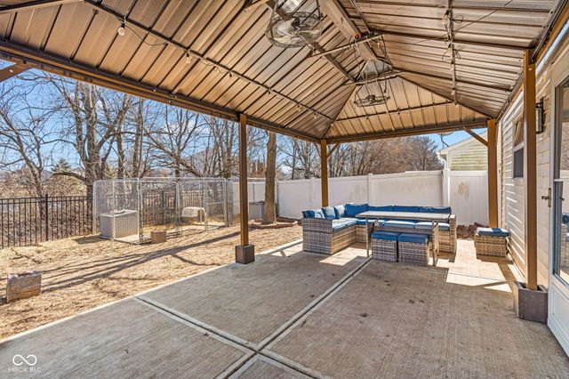 11417 N Meadowbend Drive, Monrovia, IN 46157