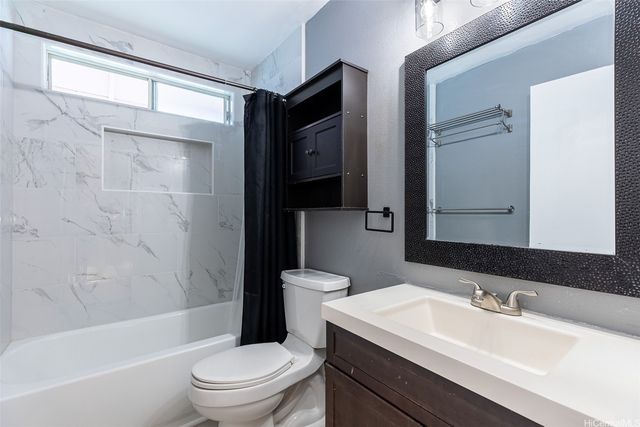 91-1143 Kamaaha Loop 17B, Kapolei, HI 96707