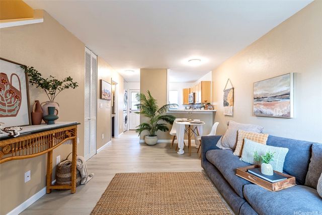 91-1143 Kamaaha Loop 17B, Kapolei, HI 96707