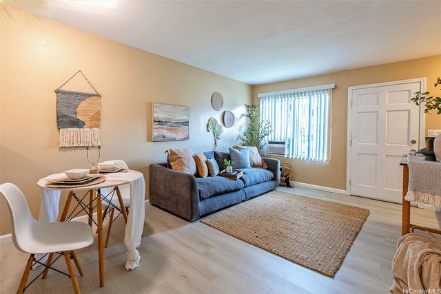 91-1143 Kamaaha Loop 17B, Kapolei, HI 96707