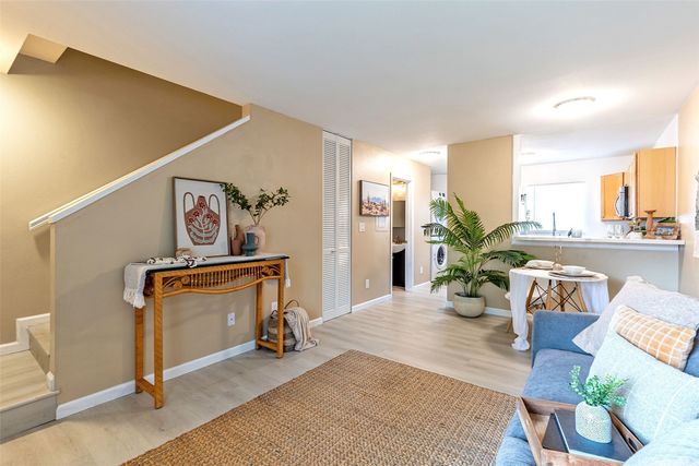 91-1143 Kamaaha Loop 17B, Kapolei, HI 96707