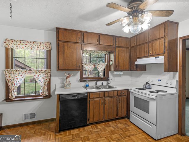 2177 Kings Mountain Drive NE, Conyers, GA 30012