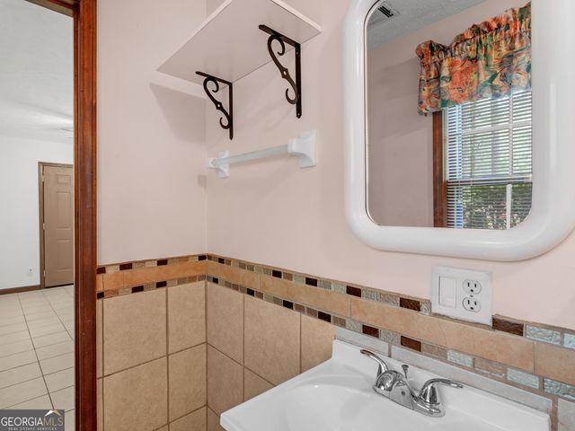 2177 Kings Mountain Drive NE, Conyers, GA 30012