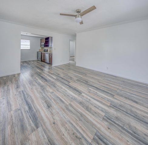 216 S Ocean Breeze Upstairs, Lake Worth Beach, FL 33460