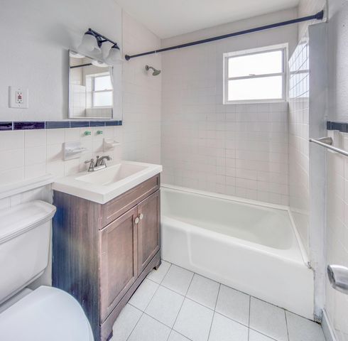 216 S Ocean Breeze Upstairs, Lake Worth Beach, FL 33460