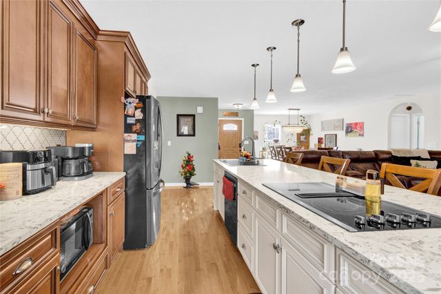 1659 Buffett Circle, Hickory, NC 28602