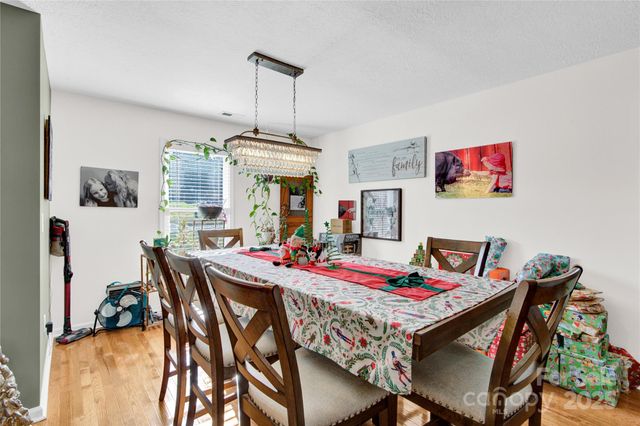 1659 Buffett Circle, Hickory, NC 28602