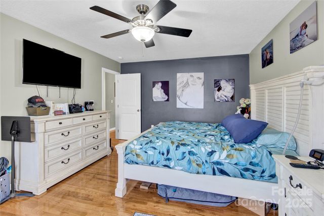 1659 Buffett Circle, Hickory, NC 28602