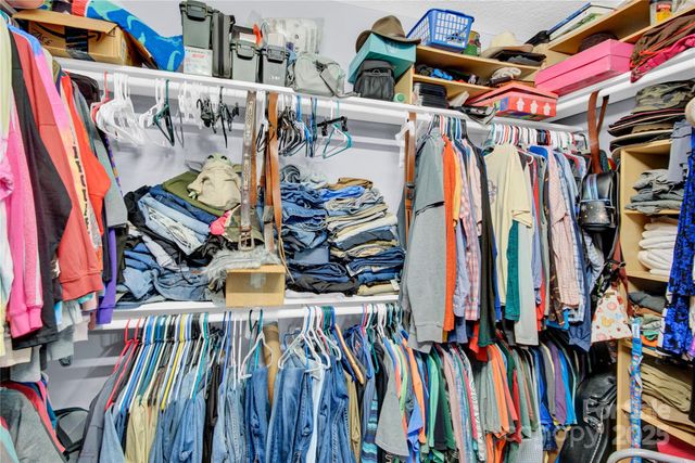 1659 Buffett Circle, Hickory, NC 28602