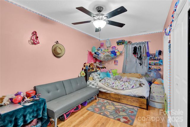 1659 Buffett Circle, Hickory, NC 28602