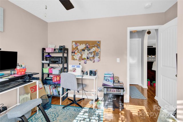 1659 Buffett Circle, Hickory, NC 28602