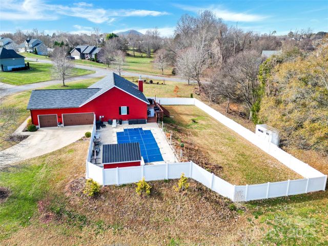 1659 Buffett Circle, Hickory, NC 28602