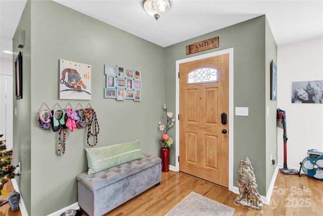 1659 Buffett Circle, Hickory, NC 28602