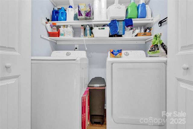 1659 Buffett Circle, Hickory, NC 28602