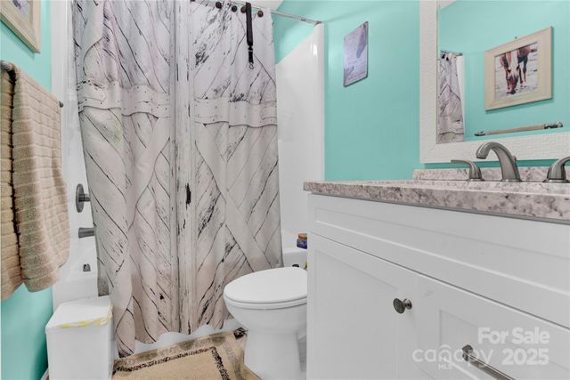 1659 Buffett Circle, Hickory, NC 28602