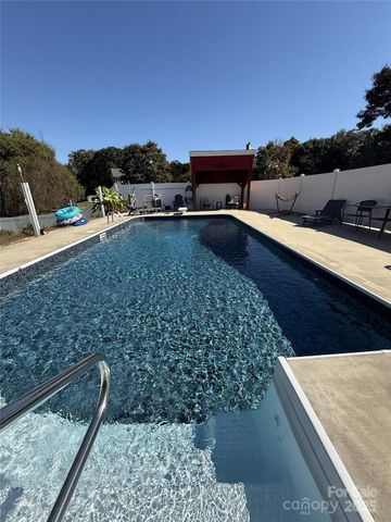 1659 Buffett Circle, Hickory, NC 28602