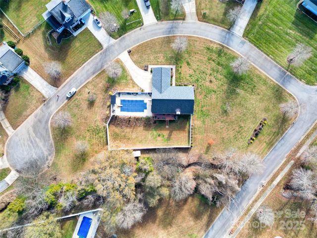 1659 Buffett Circle, Hickory, NC 28602