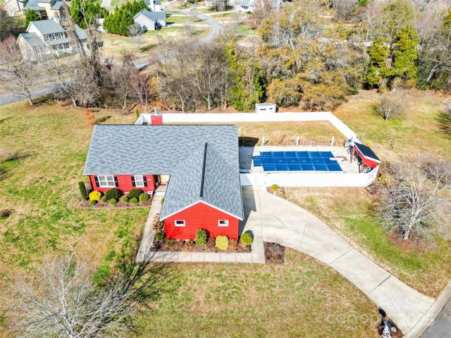 1659 Buffett Circle, Hickory, NC 28602