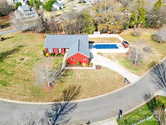 1659 Buffett Circle, Hickory, NC 28602