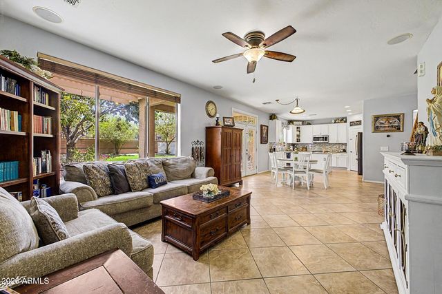 1829 E BEVERLY Road, Phoenix, AZ 85042